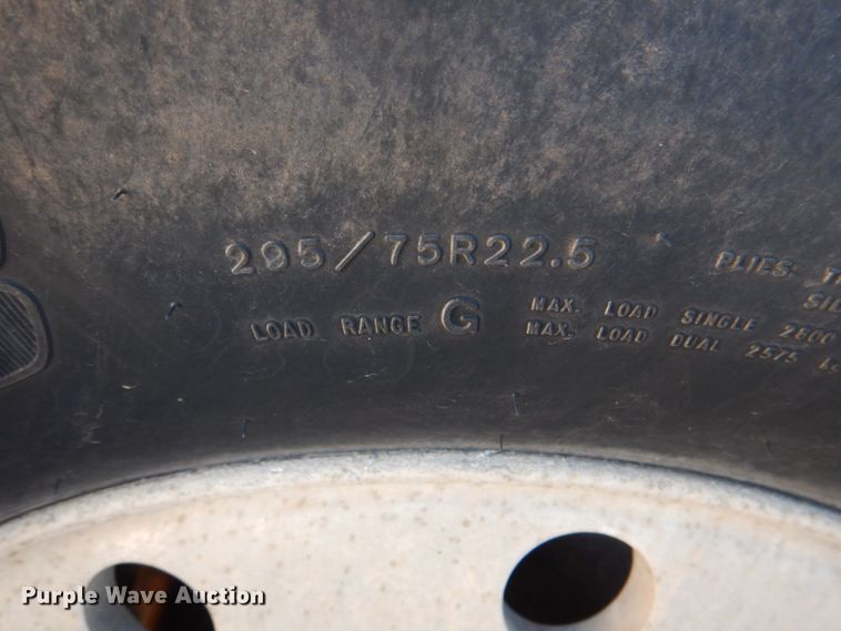 image for item JD9531 1993 Ford LTL9000  water truck