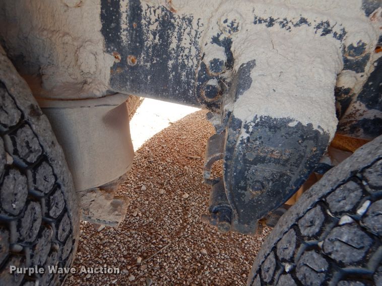 image for item JD9531 1993 Ford LTL9000  water truck