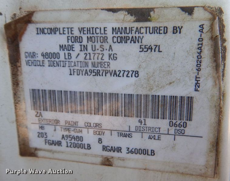 image for item JD9531 1993 Ford LTL9000  water truck