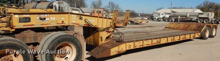 image for item JD9533 1995 Challenger RG-35  lowboy equipment trailer