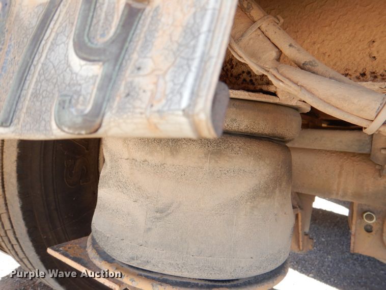 image for item JD9533 1995 Challenger RG-35  lowboy equipment trailer