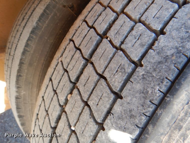 image for item JD9533 1995 Challenger RG-35  lowboy equipment trailer