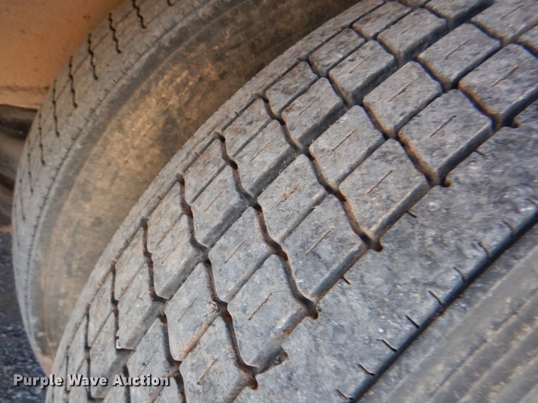 image for item JD9533 1995 Challenger RG-35  lowboy equipment trailer