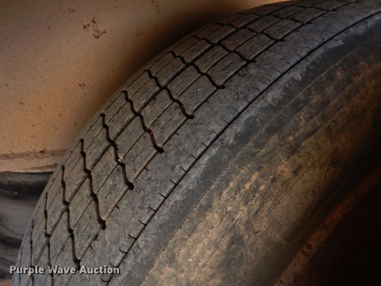 image for item JD9533 1995 Challenger RG-35  lowboy equipment trailer