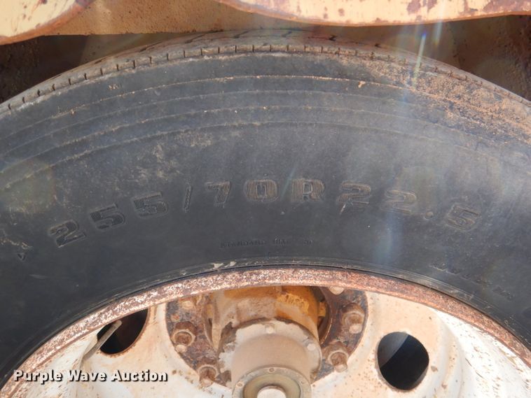 image for item JD9533 1995 Challenger RG-35  lowboy equipment trailer