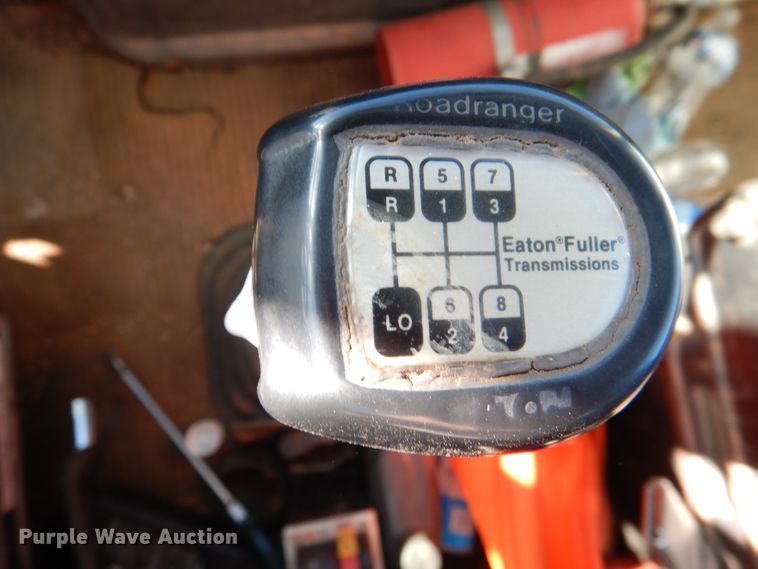 image for item JD9534 1991 Ford LT9000  semi truck