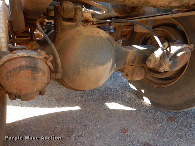 image for item JD9534 1991 Ford LT9000  semi truck