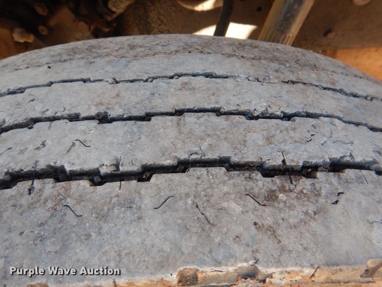 image for item JD9534 1991 Ford LT9000  semi truck