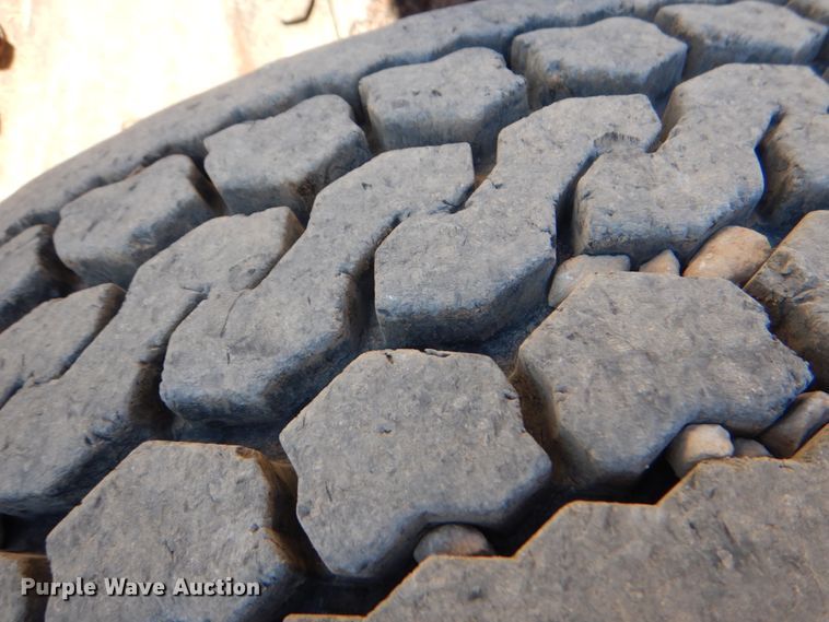 image for item JD9534 1991 Ford LT9000  semi truck