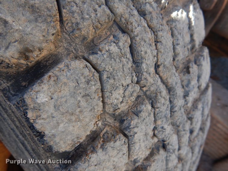 image for item JD9534 1991 Ford LT9000  semi truck