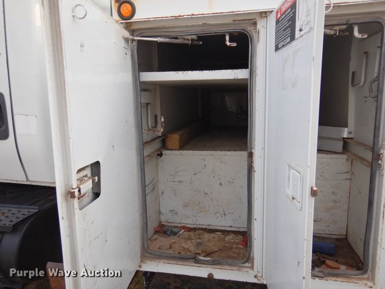 image for item JJ9726 Digger derrick truck bed