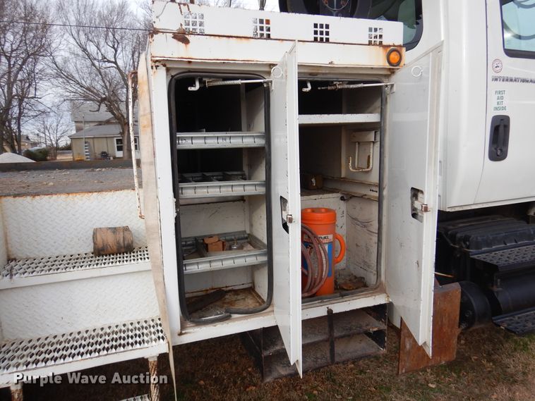 image for item JJ9726 Digger derrick truck bed