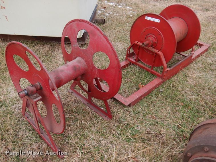 image for item JJ9727 (2) hose reels