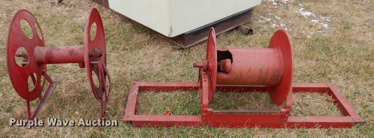 image for item JJ9727 (2) hose reels