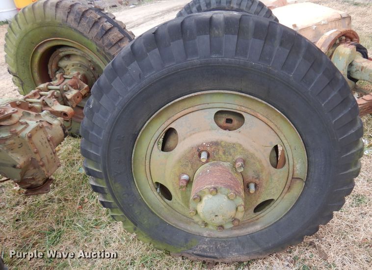 image for item JJ9729 (3) truck axles