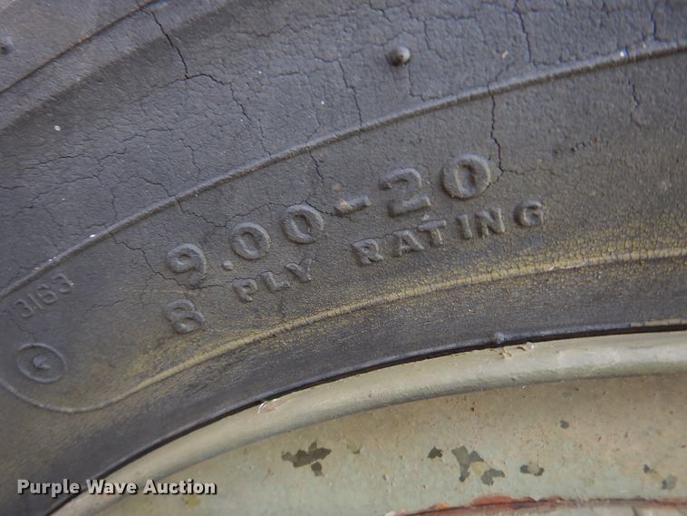 image for item JJ9729 (3) truck axles