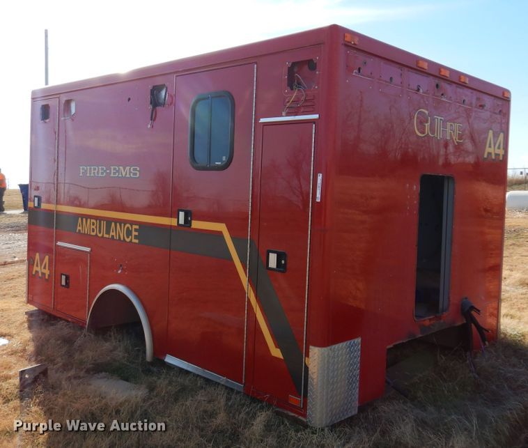 image for item JJ9815 2005 Northwestern  ambulance body