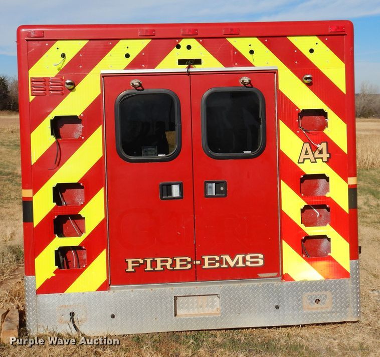 image for item JJ9815 2005 Northwestern  ambulance body