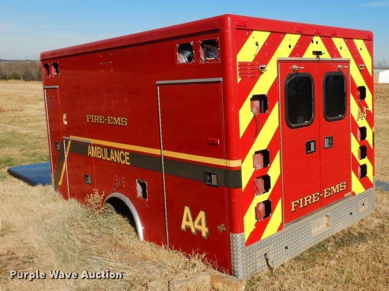 image for item JJ9815 2005 Northwestern  ambulance body