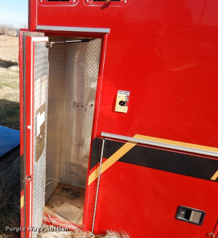 image for item JJ9815 2005 Northwestern  ambulance body