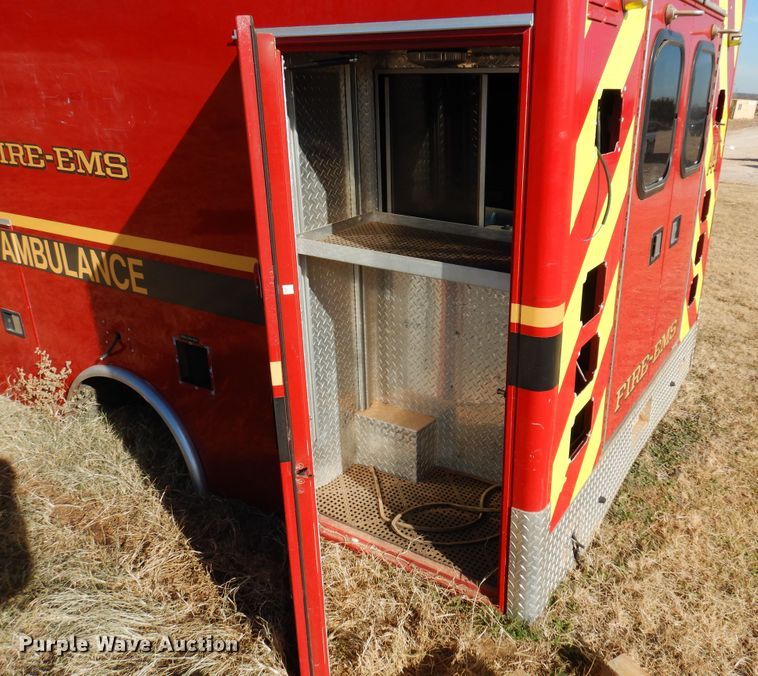 image for item JJ9815 2005 Northwestern  ambulance body