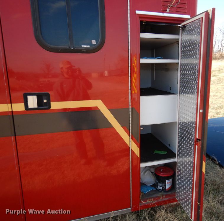 image for item JJ9815 2005 Northwestern  ambulance body