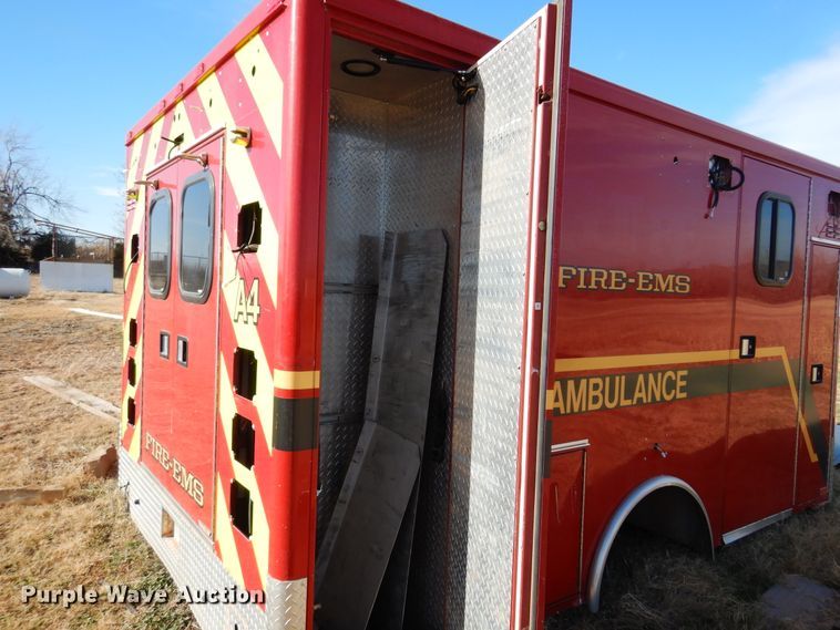 image for item JJ9815 2005 Northwestern  ambulance body