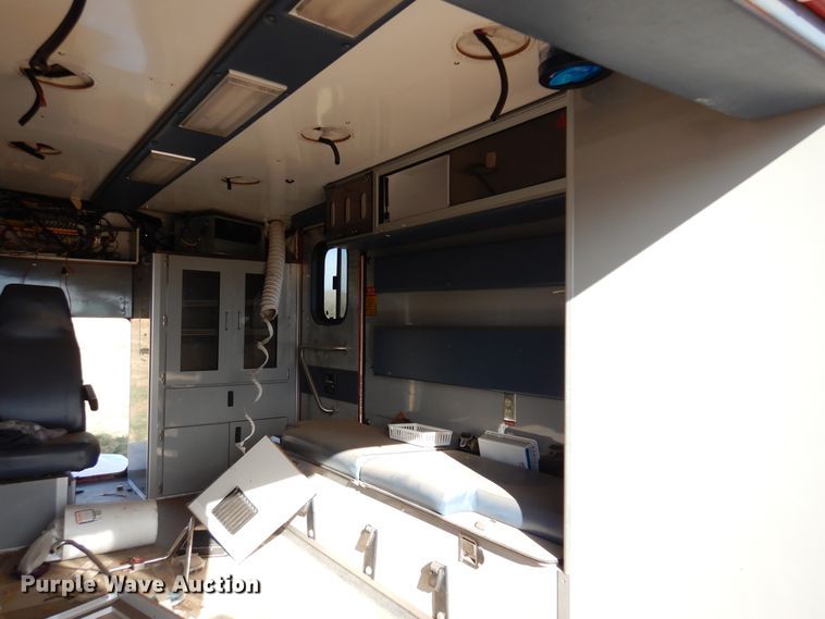 image for item JJ9815 2005 Northwestern  ambulance body
