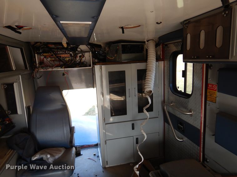 image for item JJ9815 2005 Northwestern  ambulance body