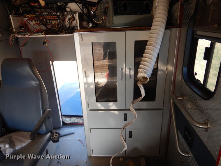 image for item JJ9815 2005 Northwestern  ambulance body