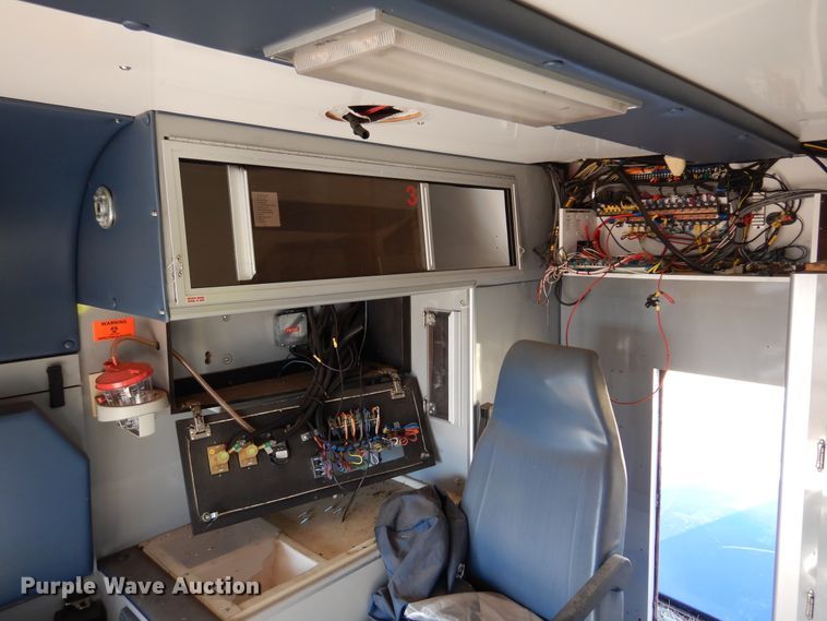 image for item JJ9815 2005 Northwestern  ambulance body