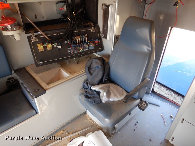 image for item JJ9815 2005 Northwestern  ambulance body