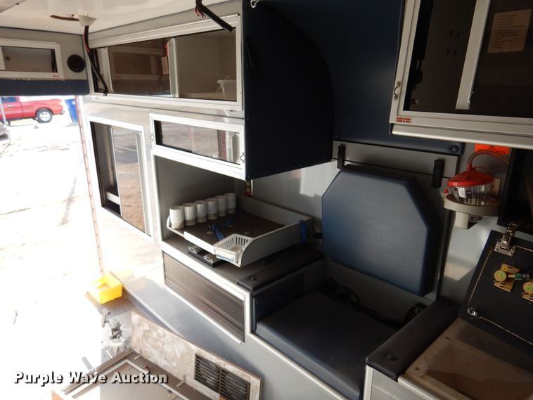 image for item JJ9815 2005 Northwestern  ambulance body
