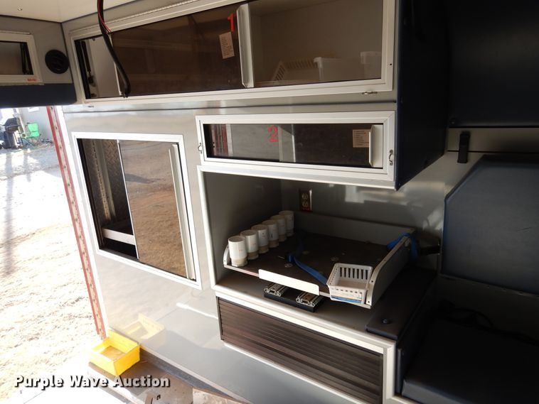 image for item JJ9815 2005 Northwestern  ambulance body