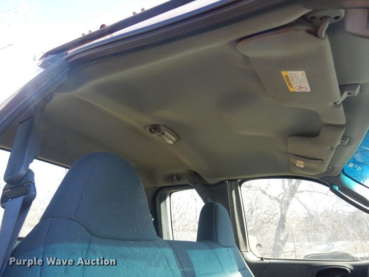 image for item JJ9817 2002 Ford F150  SuperCab pickup truck cab and chassis