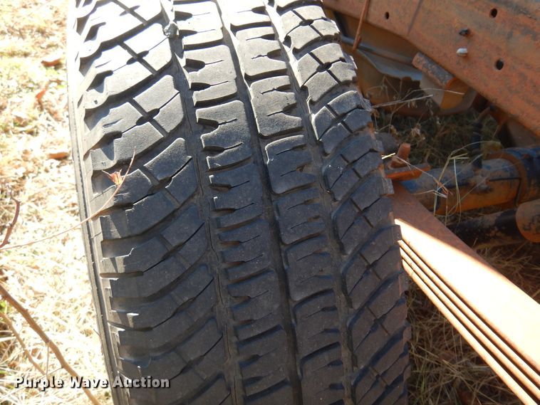 image for item JJ9817 2002 Ford F150  SuperCab pickup truck cab and chassis