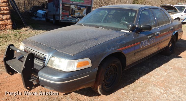 image for item JJ9818 1998 Ford Crown Victoria Police Interceptor