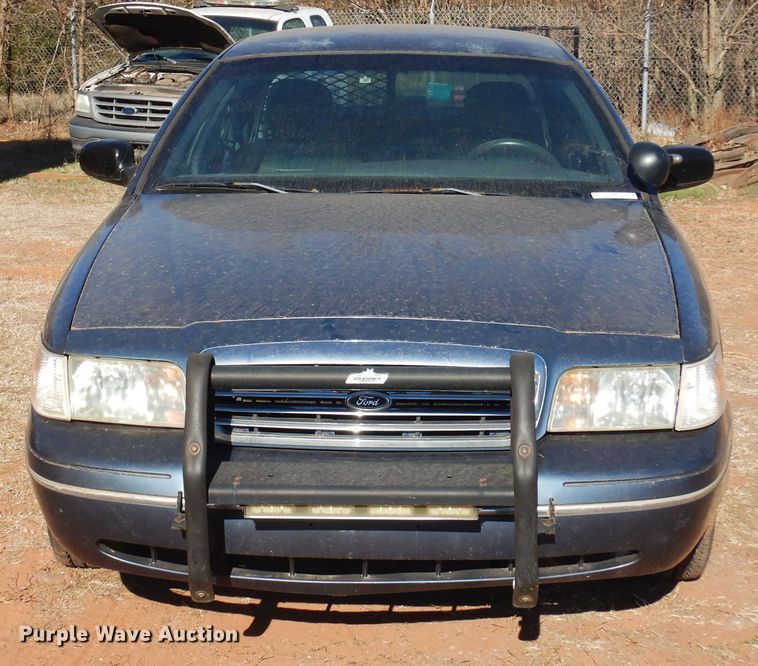 image for item JJ9818 1998 Ford Crown Victoria Police Interceptor