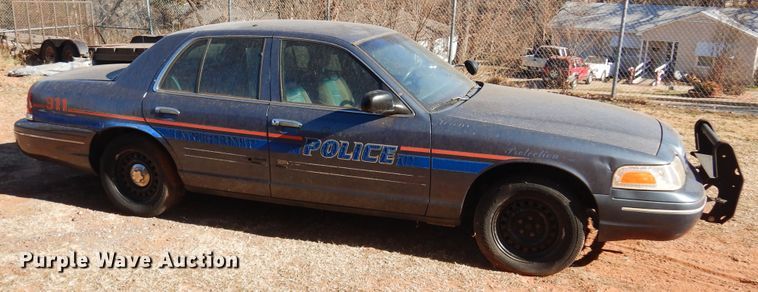 image for item JJ9818 1998 Ford Crown Victoria Police Interceptor