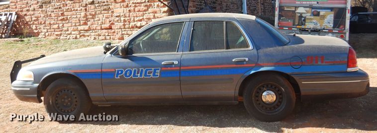 image for item JJ9818 1998 Ford Crown Victoria Police Interceptor