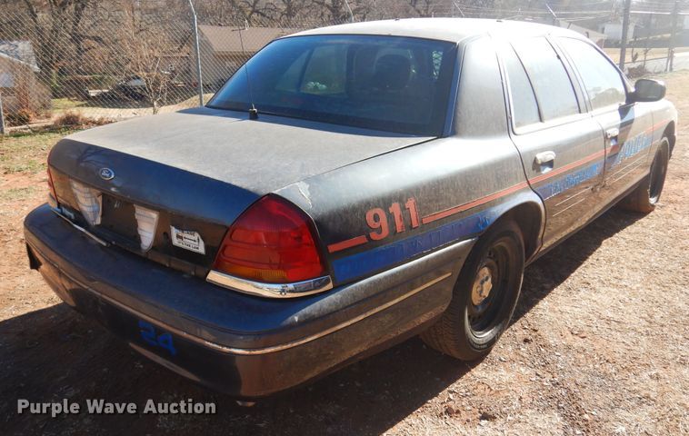 image for item JJ9818 1998 Ford Crown Victoria Police Interceptor