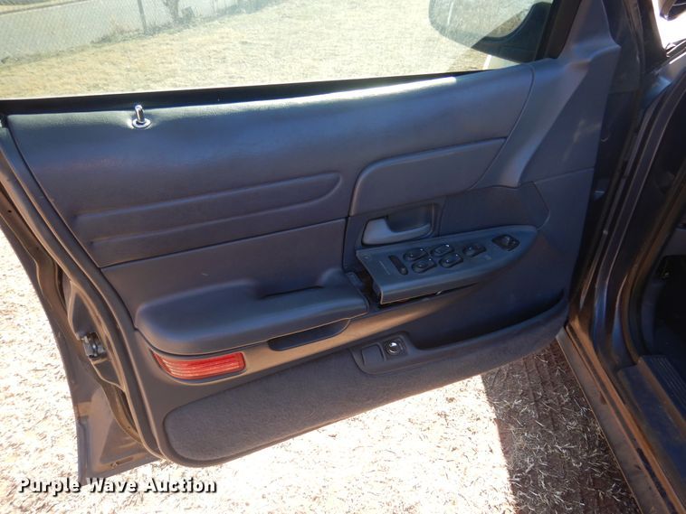 image for item JJ9818 1998 Ford Crown Victoria Police Interceptor