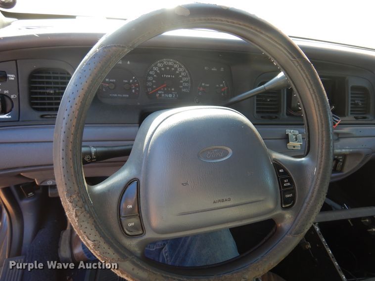 image for item JJ9818 1998 Ford Crown Victoria Police Interceptor