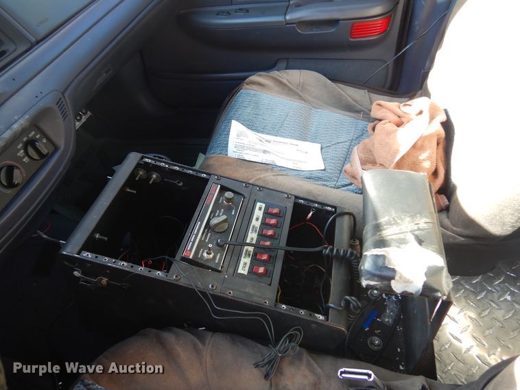 image for item JJ9818 1998 Ford Crown Victoria Police Interceptor