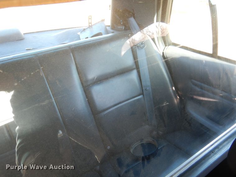 image for item JJ9818 1998 Ford Crown Victoria Police Interceptor