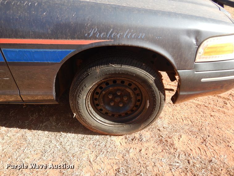 image for item JJ9818 1998 Ford Crown Victoria Police Interceptor