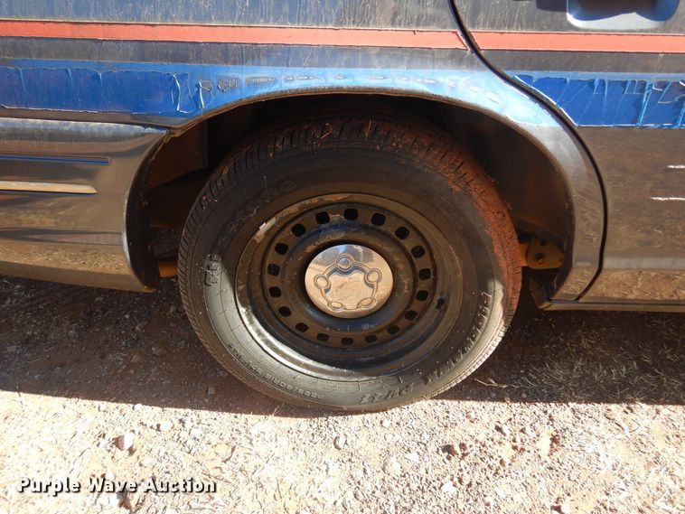 image for item JJ9818 1998 Ford Crown Victoria Police Interceptor