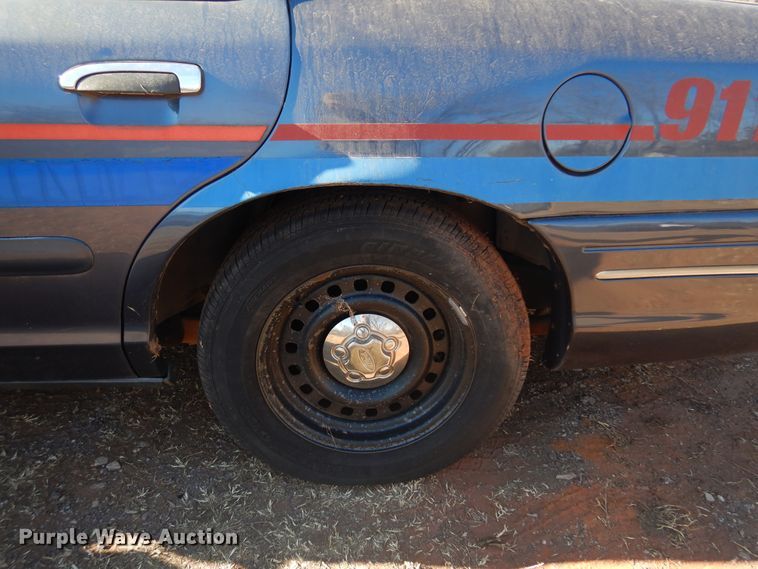 image for item JJ9818 1998 Ford Crown Victoria Police Interceptor