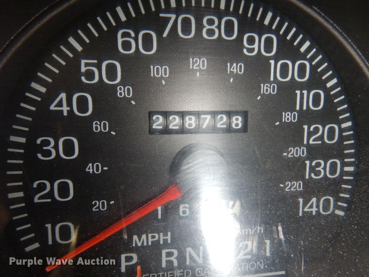 image for item JJ9819 2004 Ford Crown Victoria Police Interceptor