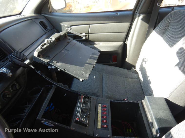 image for item JJ9819 2004 Ford Crown Victoria Police Interceptor